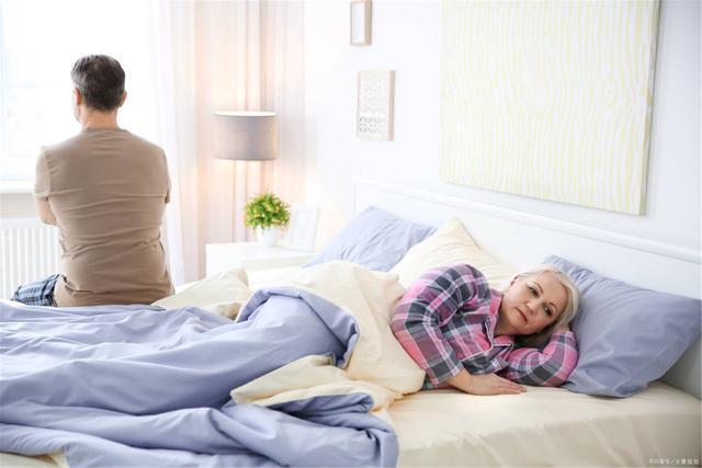 分床睡会影响夫妻感情吗